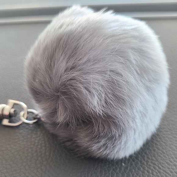 Pom Pom Key Chain - Picture 4 of 5